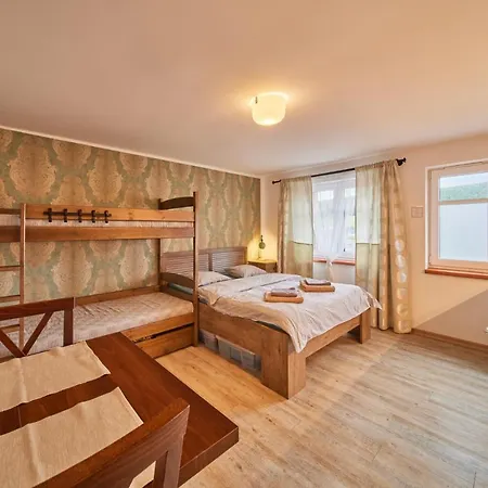 Eskadra Apartment Horni Mala Upa