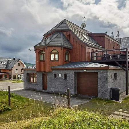 Eskadra Apartment Horni Mala Upa